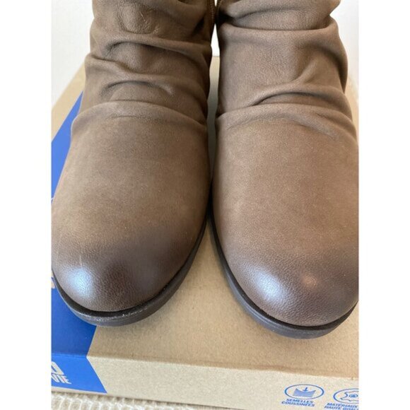 Clarks Charlten Rosa Women's Boots Mushroom Nubuck : 12 B - Medium, NIB - Picture 5 of 16
